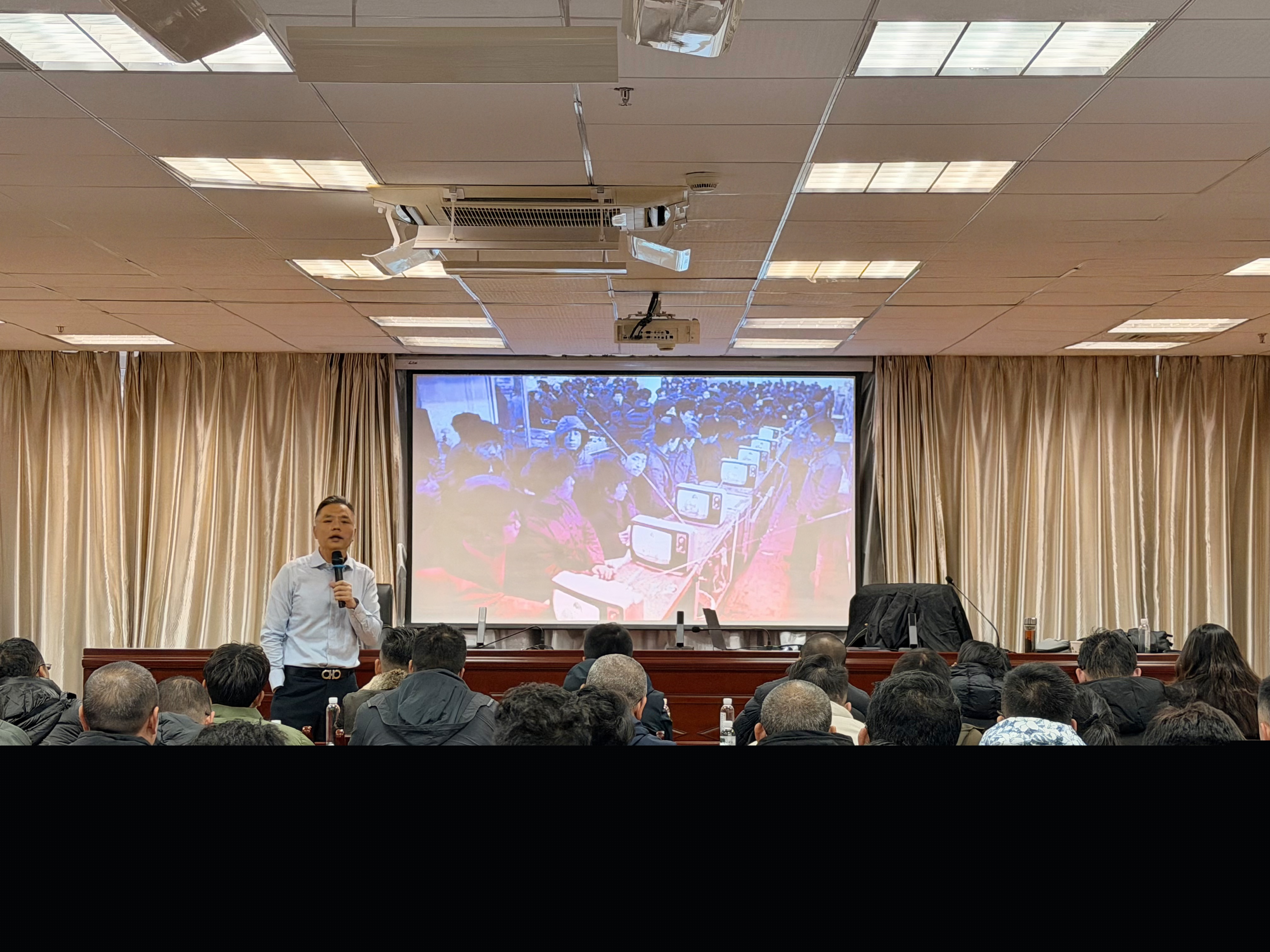 “賦能轉(zhuǎn)型 蓄力托市” 福建金森營銷創(chuàng)新與銷售技巧提升培訓(xùn)簡報